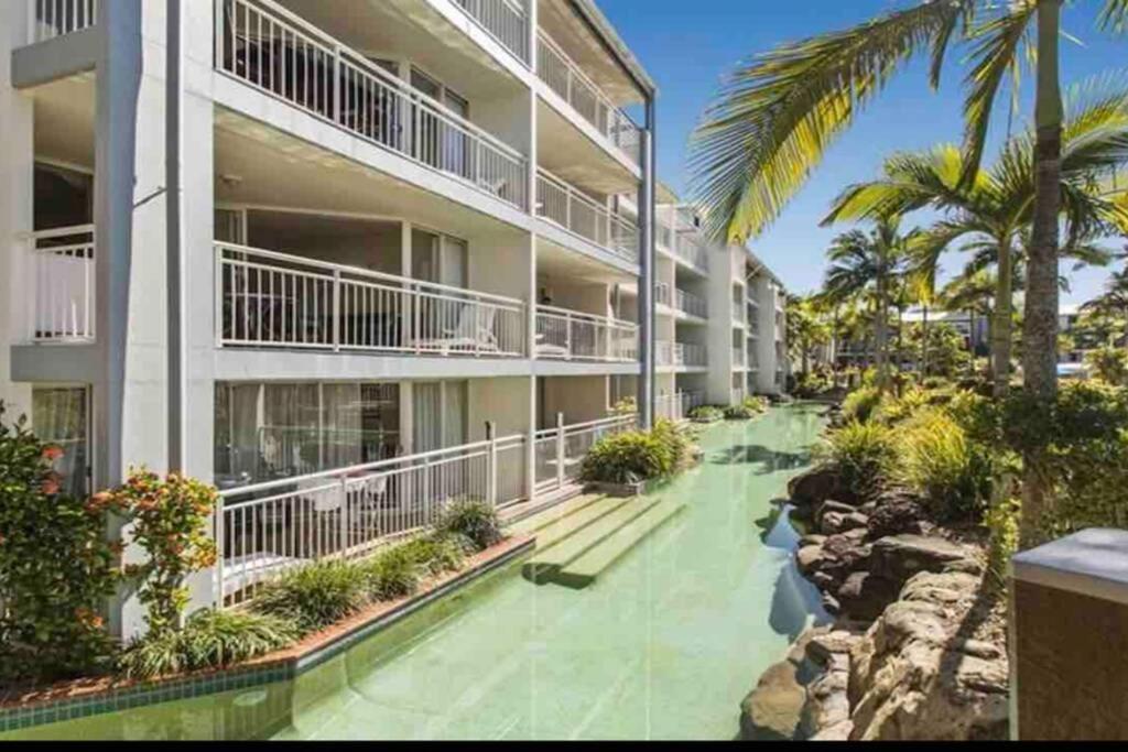Ocean View - Alexandra Headlands Beachfront Unit Exterior foto