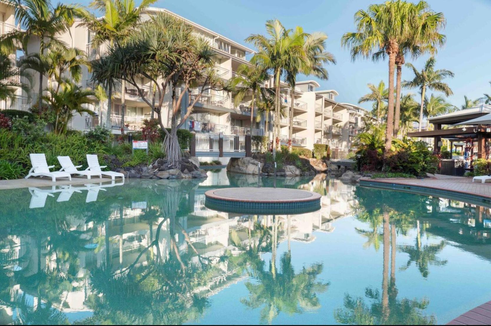 Ocean View - Alexandra Headlands Beachfront Unit Exterior foto